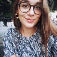 Lara Corrado